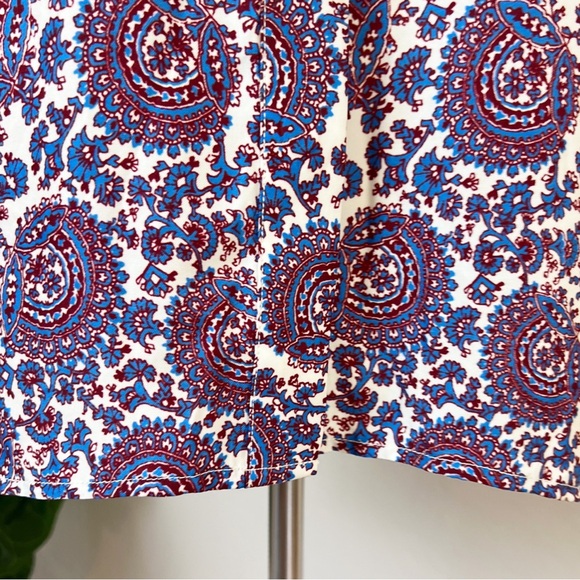 ✖️SOLD✖️•J.CREW• Classic-Fit Drapey Cupro-Blend Shirt in Floral Crown - Picture 6 of 16